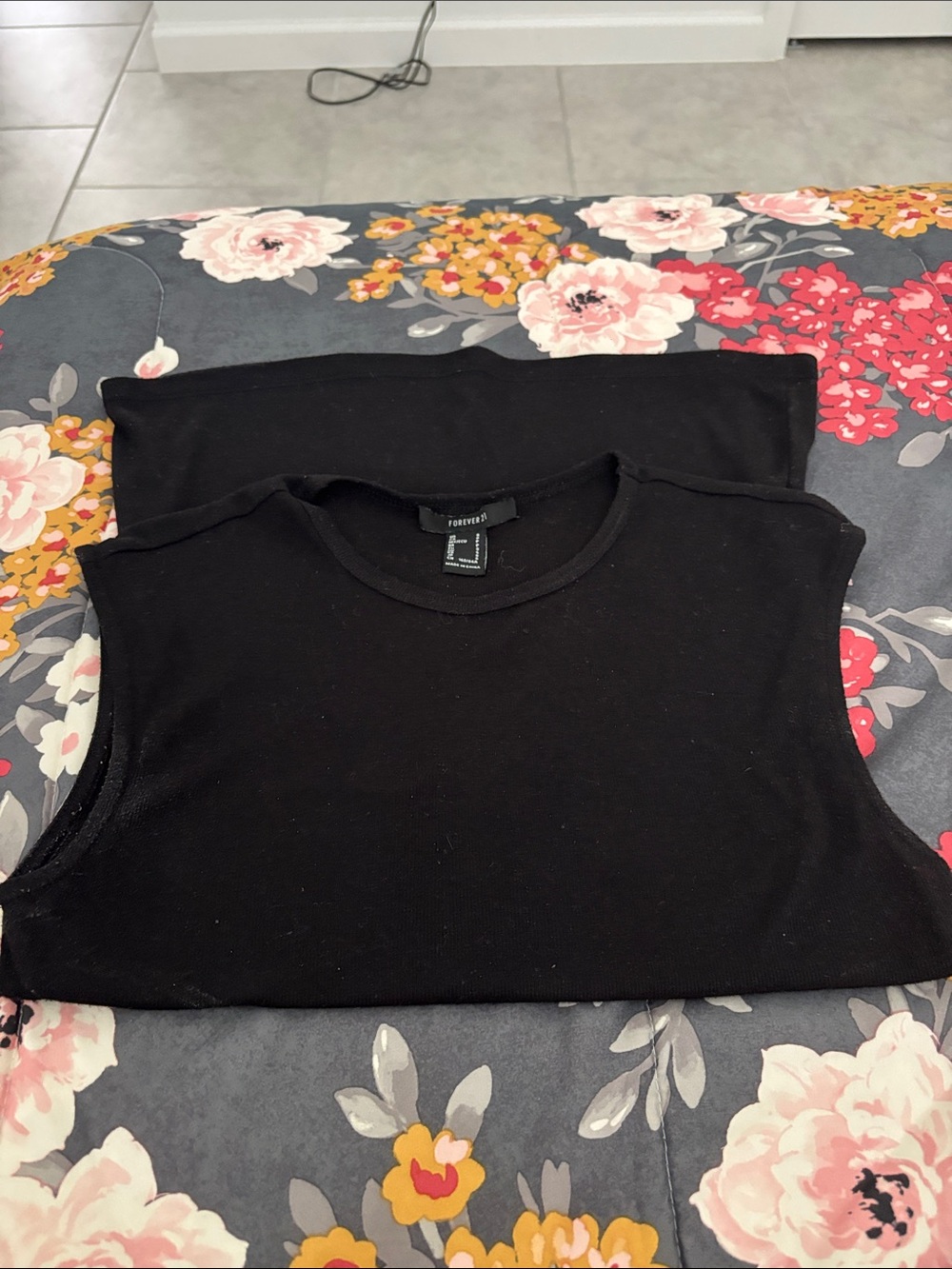 Forever 21 Black Sleeveless Ribbed Tank